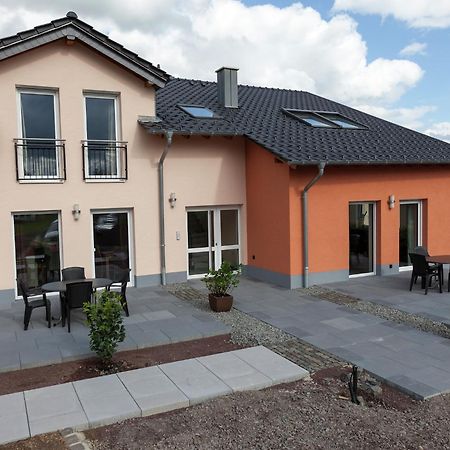 Lovely Modern Apartment With Private Terrace Ellscheid Екстериор снимка