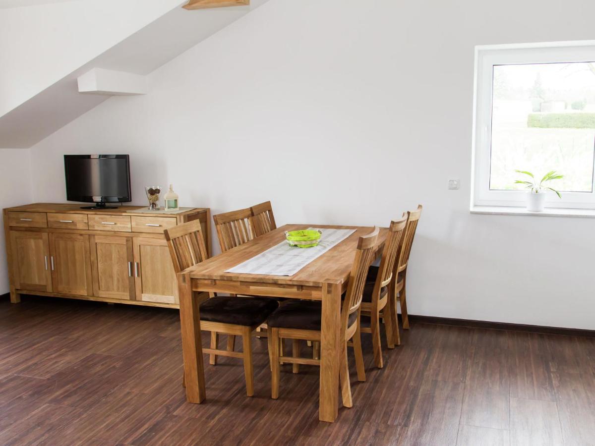 Lovely Modern Apartment With Private Terrace Ellscheid Екстериор снимка